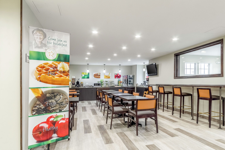 Food & Drinks 5, Quality Inn & Suites North Lima - Boardman, Mahoning