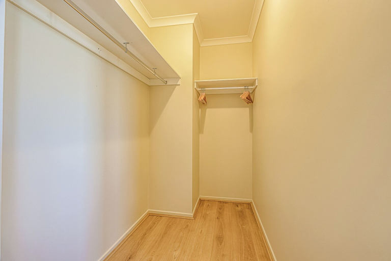 Others 5, StayAU Pakenham 5 BRM Oasis Pet-friendly, Cardinia - Pakenham