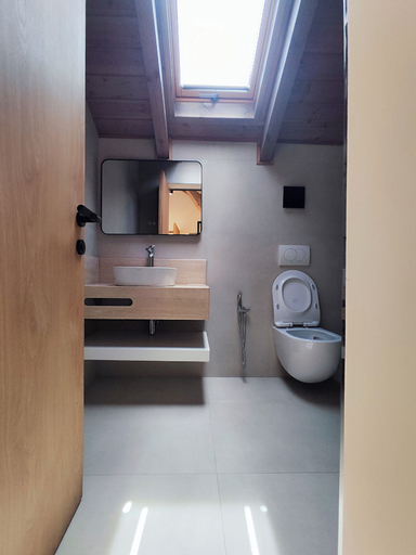 Bathroom 4, Palorto Inn, Gjirokastrës