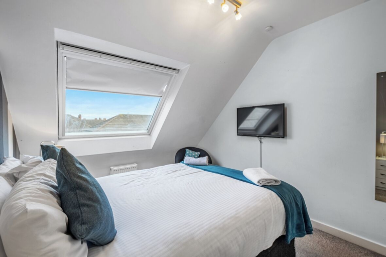 Room 2, Dene House, Newcastle upon Tyne
