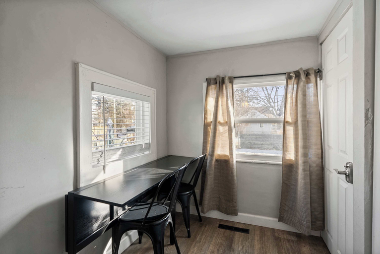 Others 5, The Cozy Bellows Retreat for 4, Franklin
