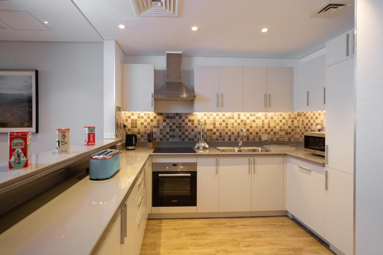 Others 5, Retaj Baywalk Residence, Doha