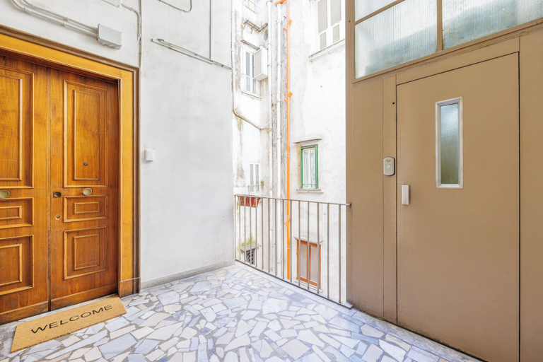 Exterior 2, Terrazze tra i musei – rooms and studios, Napoli
