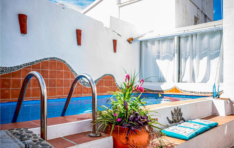 Others 3, Gorgeous Home In Sayalonga, Málaga