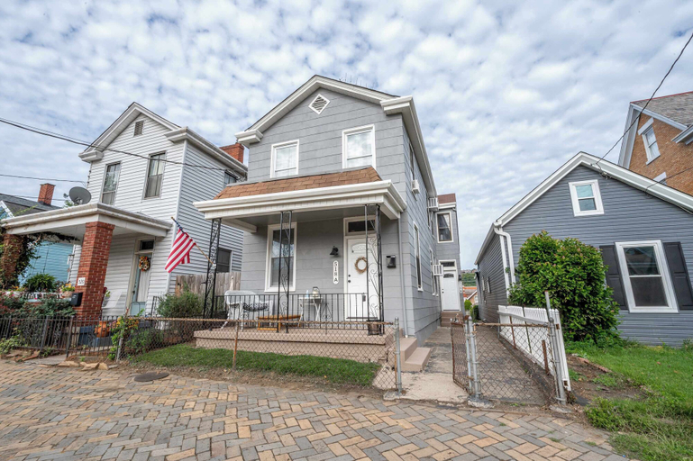 Exterior & Views 2, Historic Ludlow Apt B, Kenton