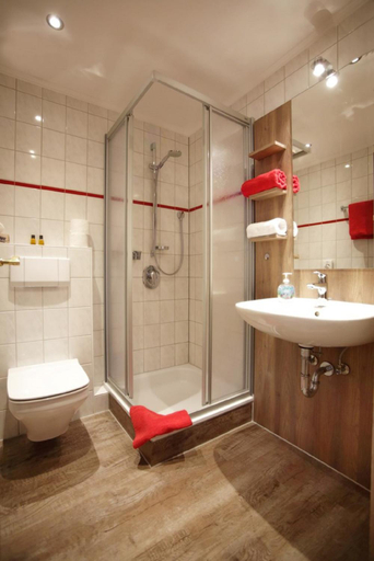Bathroom 4, Schatzlhof OHG, Passau