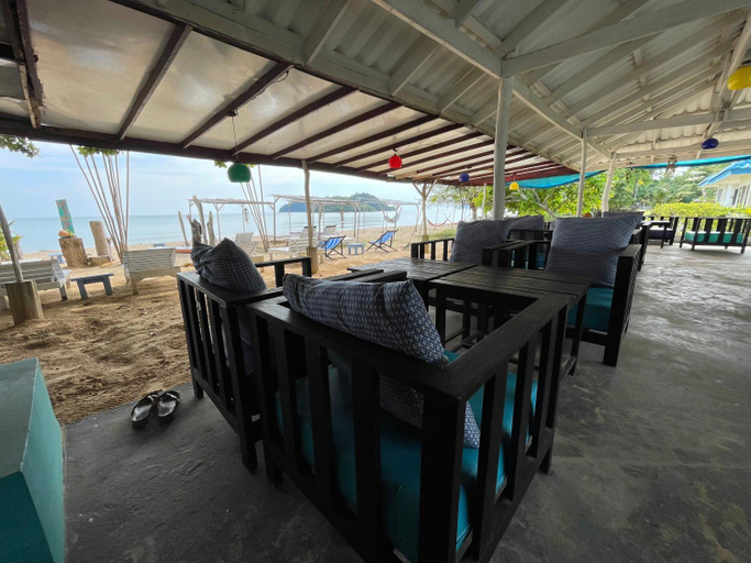 Food & Drinks 4, Sabai Beach Resort, K. Ko Kut