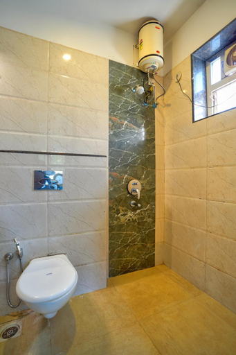 Bathroom 5, Luxurious Nirvana Apartment 2BHK, North Goa