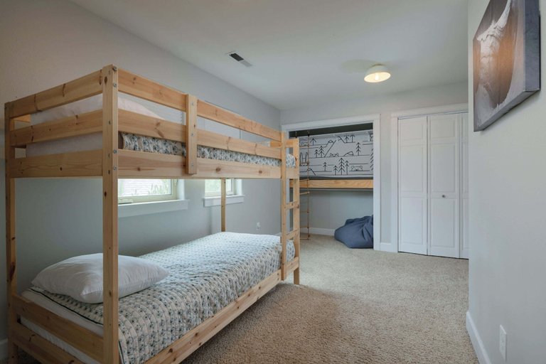 Bedroom, Murphys Resort 3 BDR for 8!, Deschutes