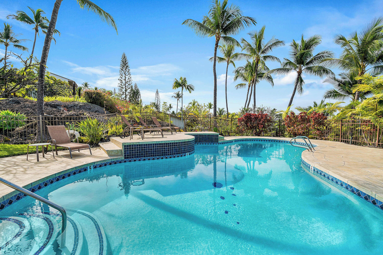 Sport & Beauty 5, Koana's Ocean Hale Onsite Pool, Hawaii