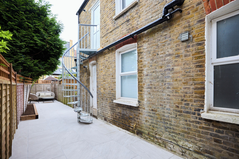 Exterior & Views 2, The Earlsfield Flat, London