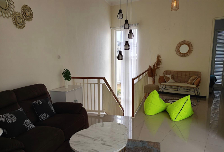 Others 5, Villa Pesona69 - 3 bedroom AC+private pool, Malang