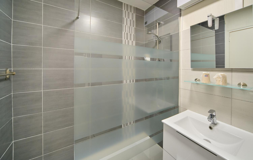 Bathroom 5, Hôtel Le Clos Mouron, Saône-et-Loire