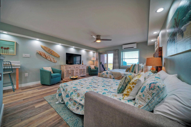 Bedroom 4, Beachfront Condo, Prvt Balcony w/ View, Pool Access Beach Happy by Avantstay, Nueces
