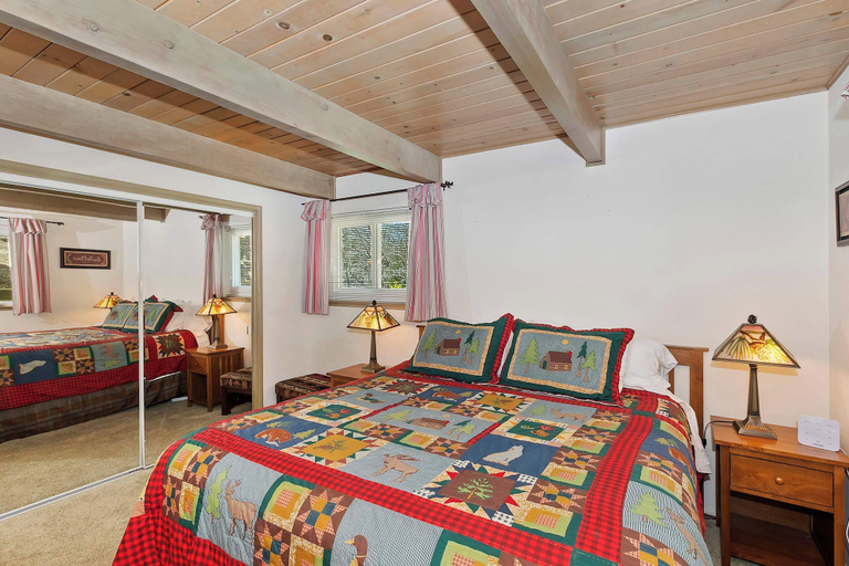 Bedroom 3, Bow N Arrow Lodge For 8!, San Bernardino