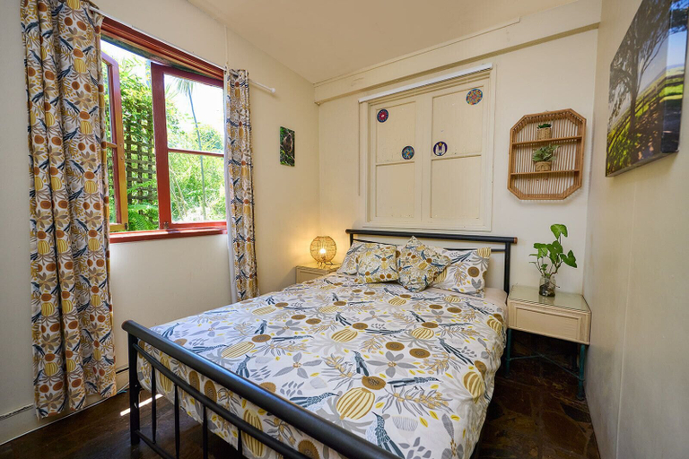 Bedroom 4, On The Wallaby Eco Lodge - Hostel, Eacham