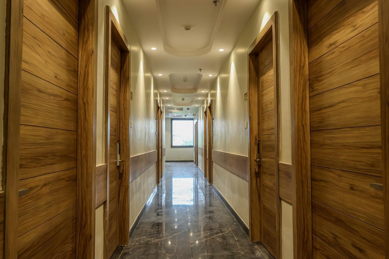 Public Area 2, Hotel SS Grand, Kanpur Nagar