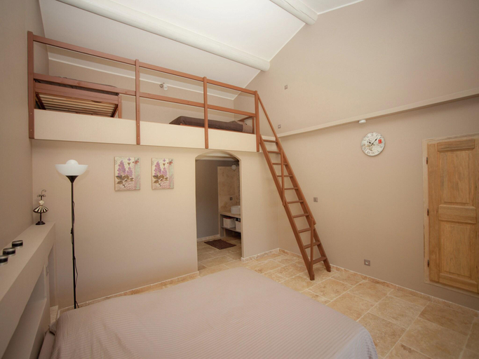 Bedroom 3, Villa in Provence with Infinity Pool, Haute-Garonne