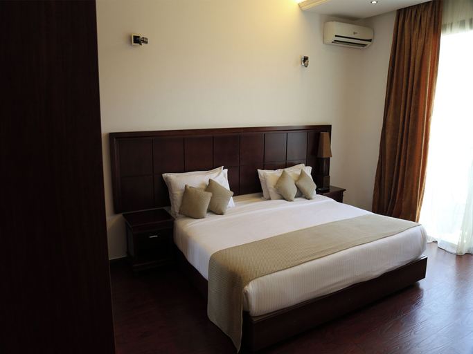 Bedroom 3, MidTown Hotel & Suites, Beirut