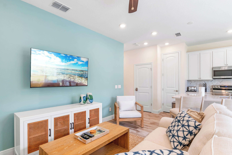Others 5, Turquoise Breeze Close to Disney, Osceola