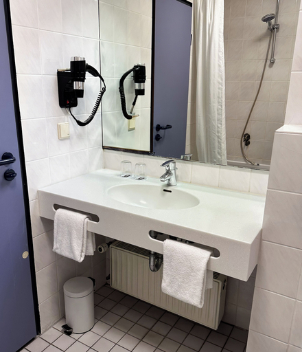 Bathroom 5, Coffee Fellows Hotel Frankfurt-Langen, Offenbach