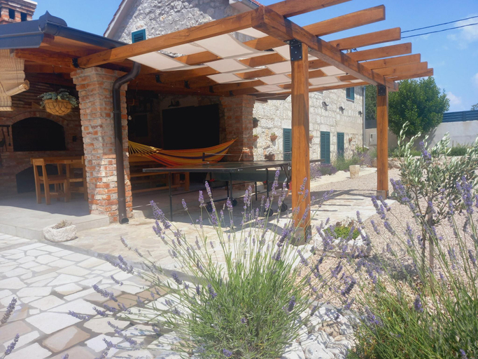 Exterior & Views 1, Adorable holiday home with swimming pool, Imotski