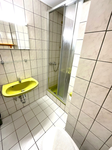Bathroom 4, Hotel Wildrose, Zell am See