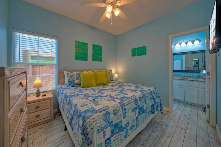 Bedroom 3, Shared Pool, Walkable to Beach, Vibrant Beachy Design! Bay Bliss by Avantstay, Nueces