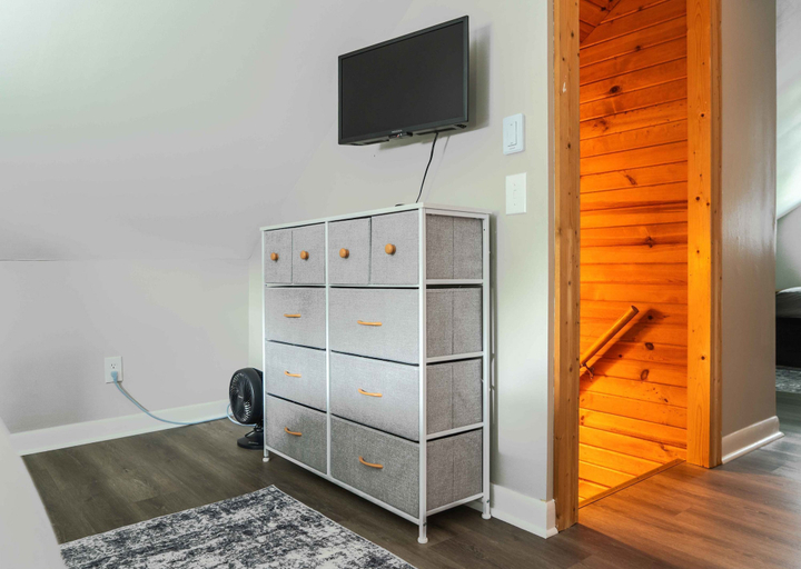 Others 5, Pet Friendly Lake Geneva Getaway for 6!, Walworth