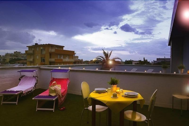 Food & Drinks 5, Residence Mimosa, Rimini