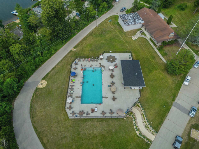 Sport & Beauty, Cozy Condo at Interlaken! Stay & Play on Lake Como, Walworth
