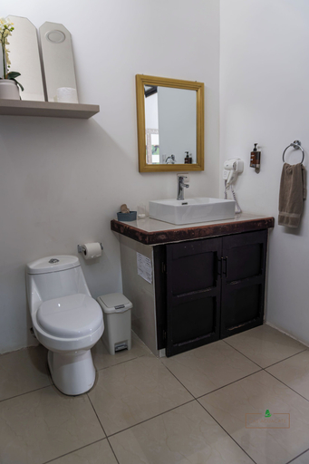 Bathroom 3, Hotel Boutique CasAguacate, Belén