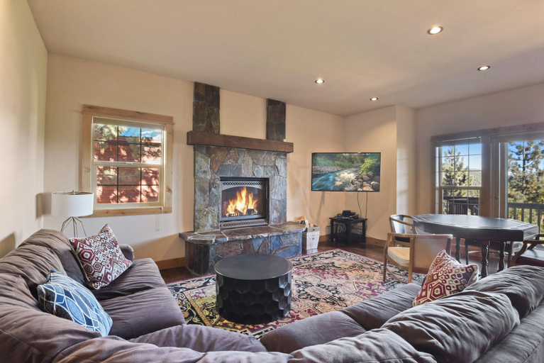 Others 5, Hilltop Hideaway w/ Game Room & Forest Views!, Nevada