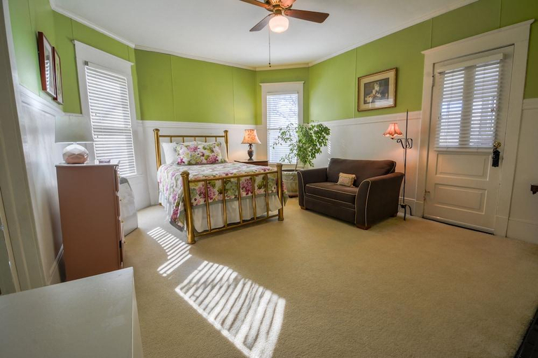 Others 3, The Dailey Renewal Retreat B & B, Guilford