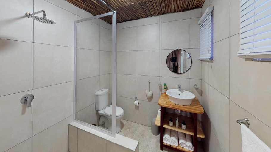 Others 3, Swartberg Pass Cottages - Kobus Se Gat, Eden