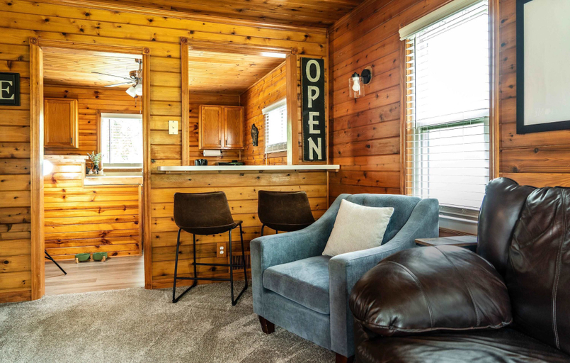 Others 1, Pet Friendly Lake Geneva Getaway for 6!, Walworth
