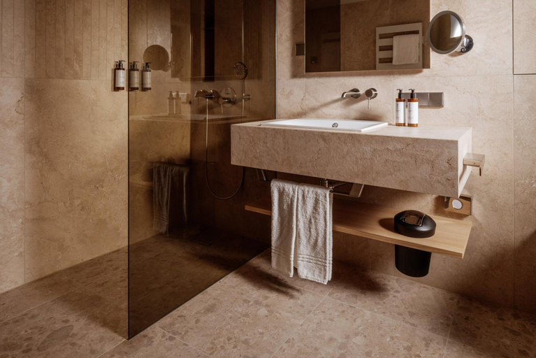 Bathroom 4, Hotel Auerhahn, Breisgau-Hochschwarzwald