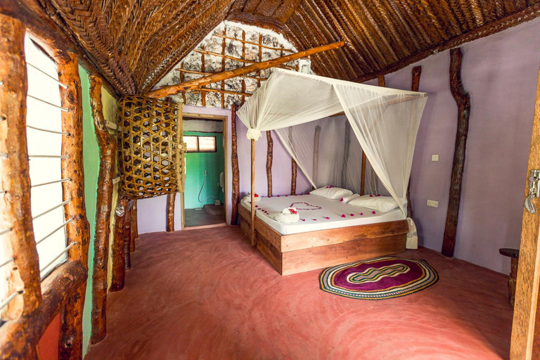 Bedroom 2, Mustapha' s Place, Kusini