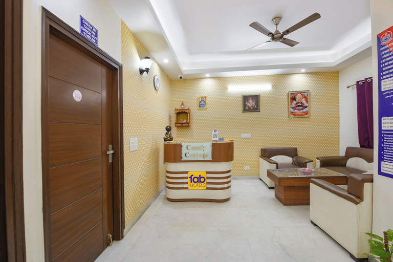 Reception 5, FabHotel Comfy Cottage - 700 Meters From Artemis Hospitals, Sector 51, Gurgaon