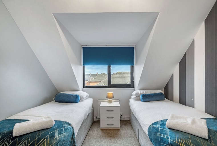 Room 5, Dene House, Newcastle upon Tyne