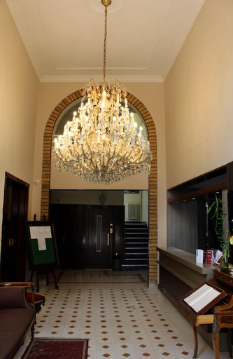 Public Area, Colibri, El Metn