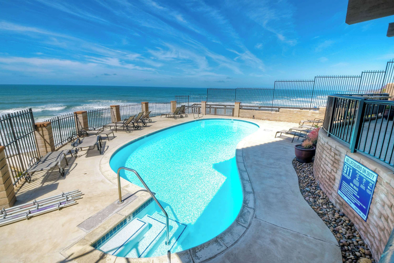 Sport & Beauty 4, Solana Sunset Stunning Beachside Retreat for 4!, San Diego
