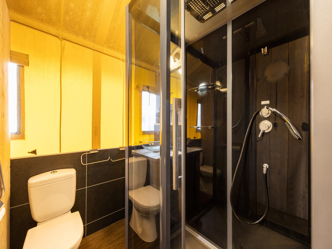 Bathroom, Safari Tent Near Lauwersmeer Park, De Marne