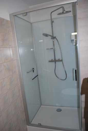 Bathroom 3, Hotel Des Voyageurs, Haute-Loire