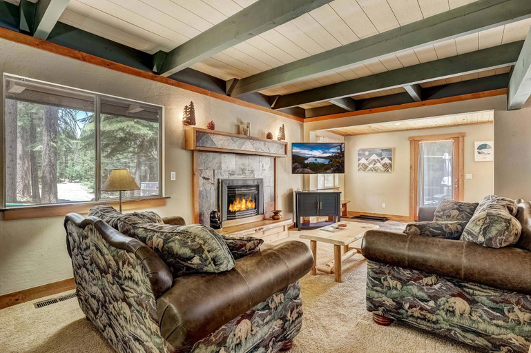 Others 5, Bear Pause 4BR Large Deck & Balcony, El Dorado