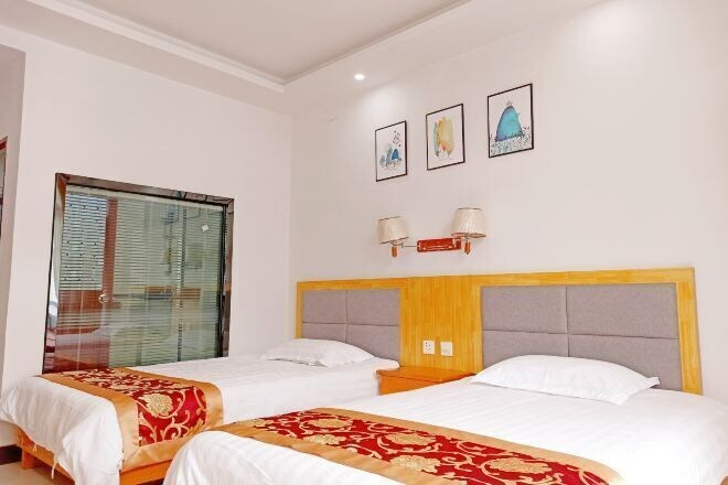 Bedroom 3, Tiantangzhai Mountain Movie Hotel, Lu'an