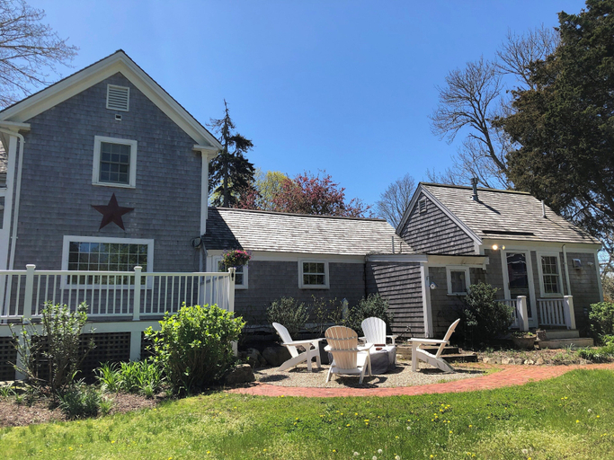 Exterior & Views 2, Sea Meadow Inn, Barnstable