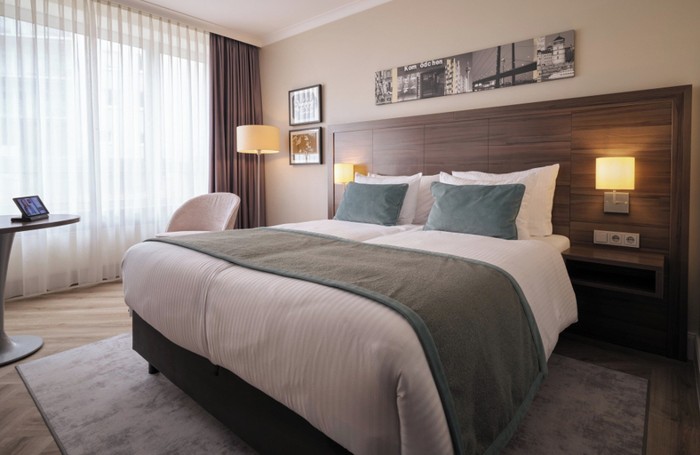 Bedroom 4, Leonardo Royal Hotel Düsseldorf Königsallee, Düsseldorf