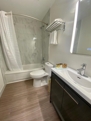 Bathroom 3, Sunset Inn, Division No. 5
