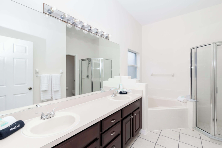 Bathroom 3, New Ownership 7BR Close to Disney, Lake
